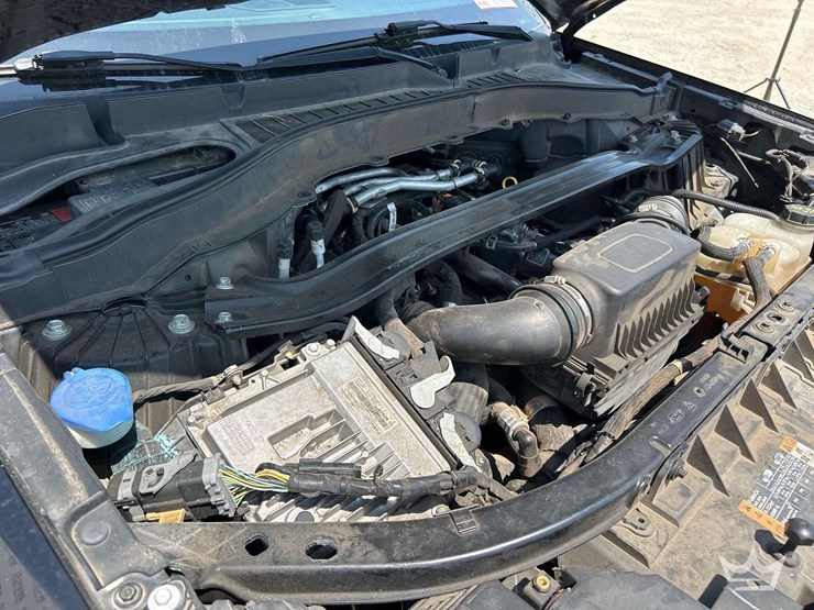 2021-ford-explorer-image-9