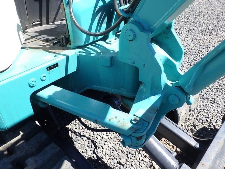 yanmar-vio30-image-22