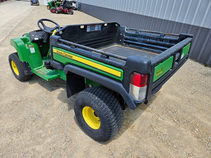 john-deere-gator-image-3