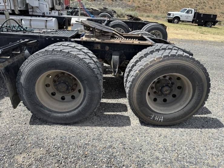 2018-western-star-4900-image-12