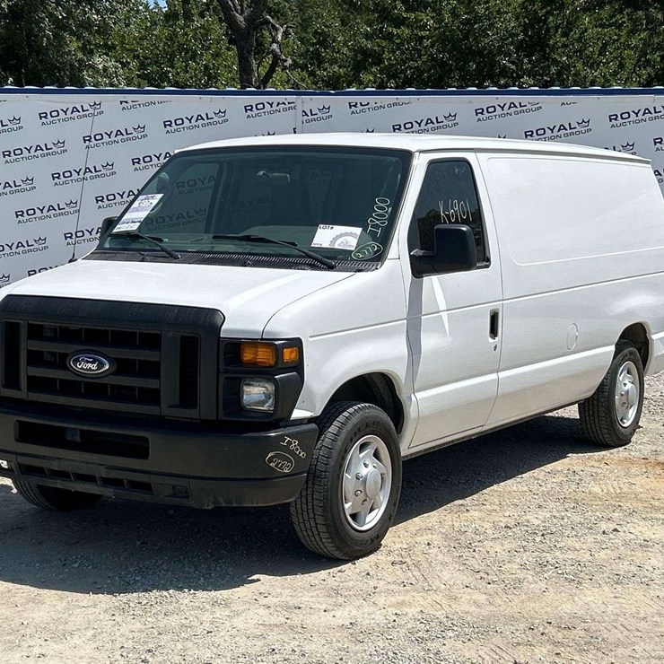 2009 FORD E150