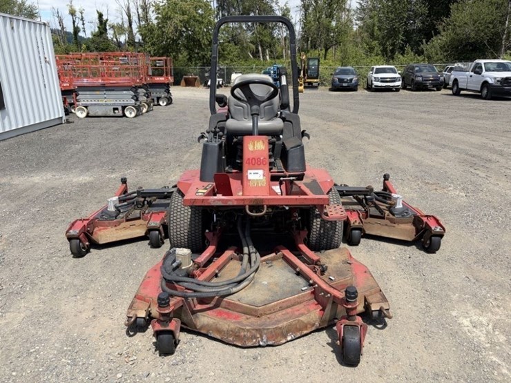 2009-toro-groundsmaster-4000d-image-8