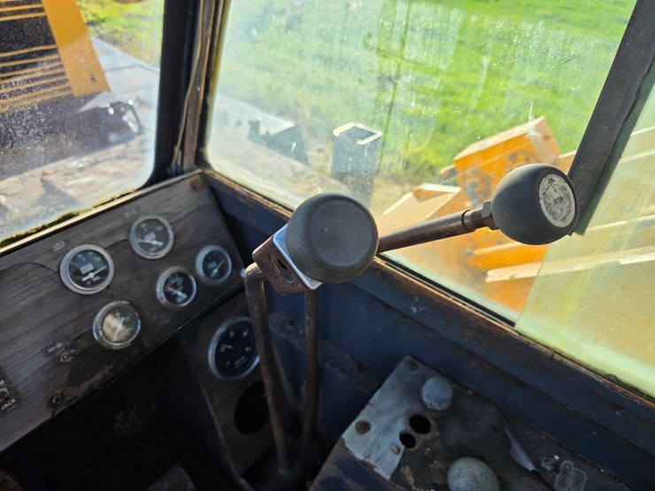 #2446-•-clark-720-crane-truck-image-63