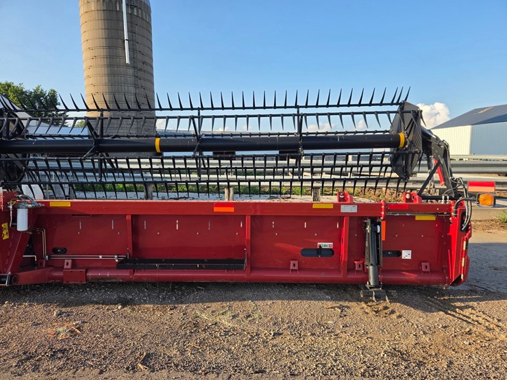2014-case-ih-3162-image-9
