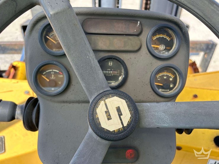 2010-sellick-s-100-10,000lb-rough-terrain-diesel-forklift-image-12