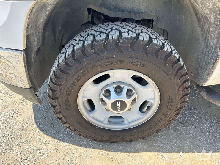 2013-gmc-2500-image-23