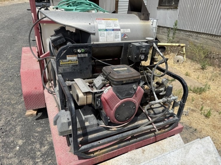 power-line-pressure-washer-trailer-image-11