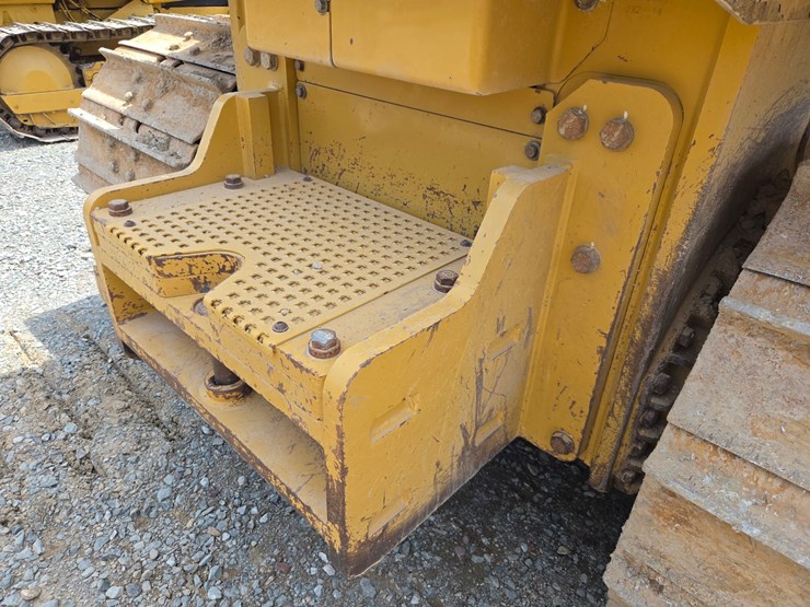 caterpillar-d6-image-29