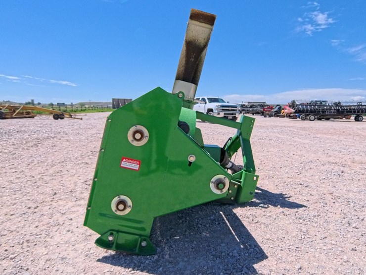 #1093-•-farm-king-960-snow-blower-image-13