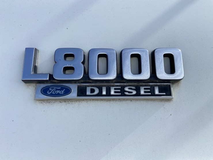 1994-ford-l8000-image-10