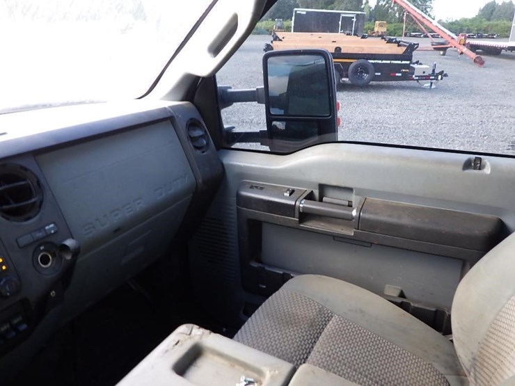 2012-ford-f550-image-36