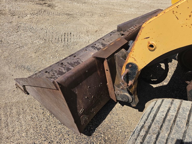 caterpillar-277b-image-10
