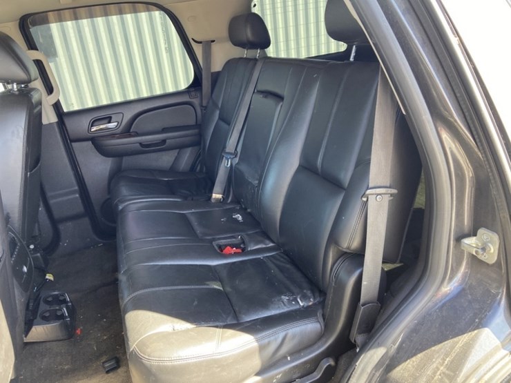 2010-chevrolet-tahoe-lt-image-33