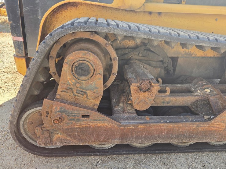 caterpillar-277b-image-43