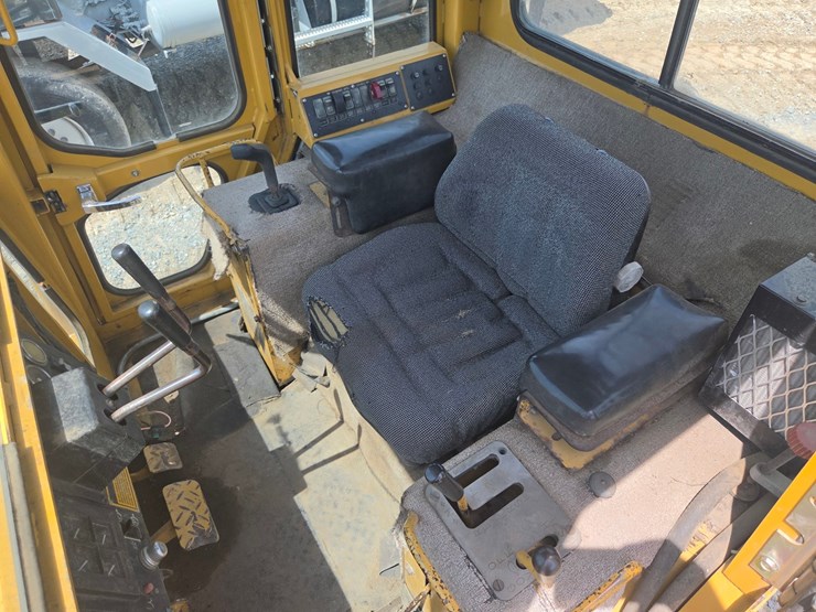 caterpillar-d5c-image-32