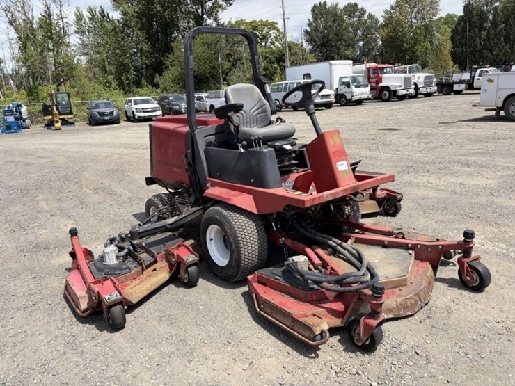 2009-toro-groundsmaster-4000d-image-2