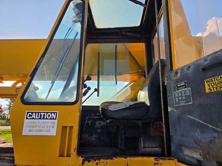 #2446-•-clark-720-crane-truck-image-59