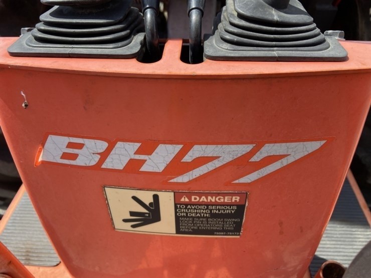 2017-kubota-l3301-image-11