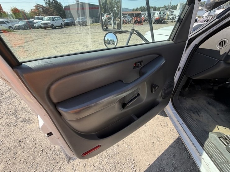 2007-chevrolet-silverado-3500-image-34