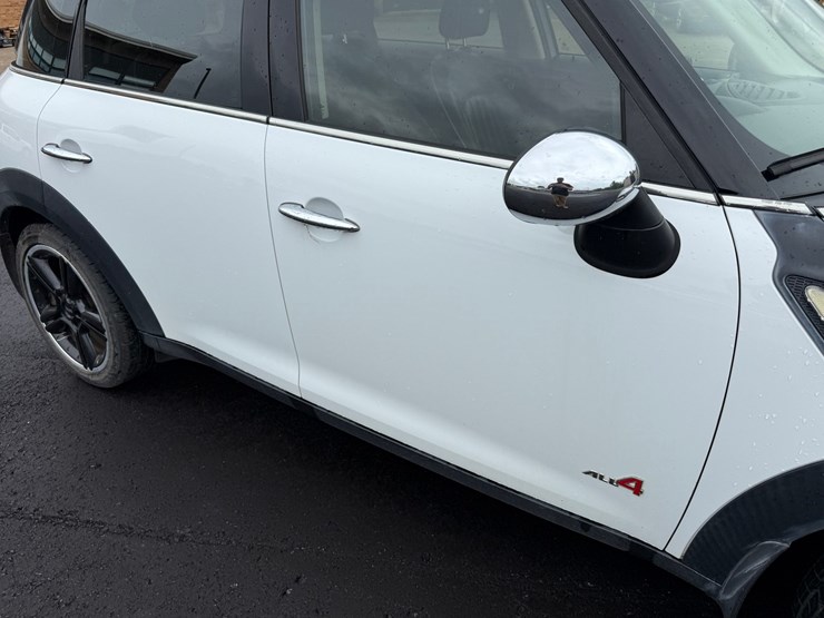 #1439-•-2011-mini-cooper-s-4-door-hatchback-image-19