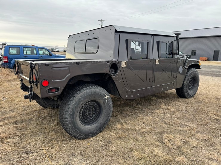 #1850-•-2001-american-general-4x4-hummer-image-5
