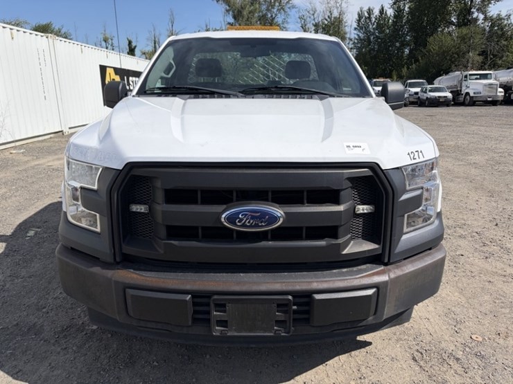 2017-ford-f150-xl-image-8