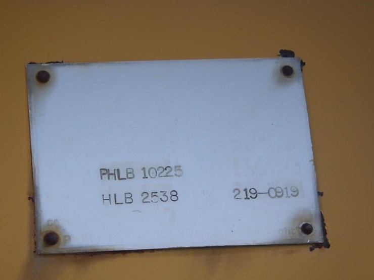caterpillar-325l-image-26