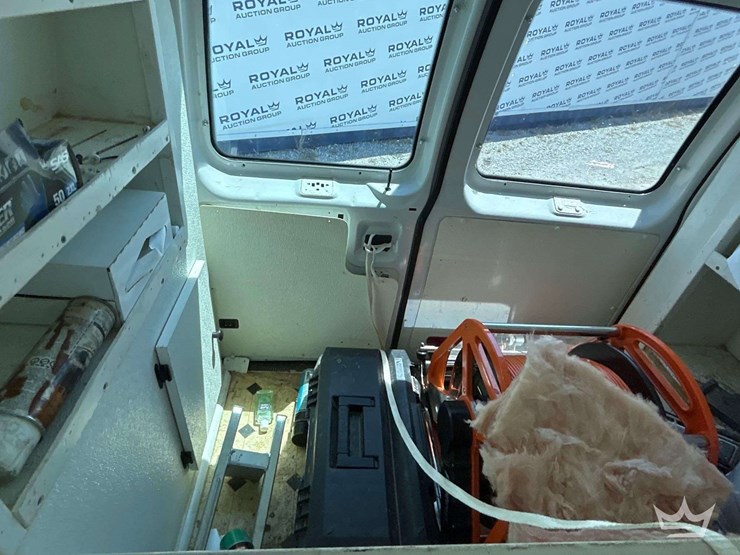 2009-ford-e150-image-22