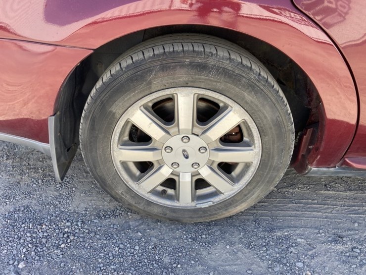 2008-ford-taurus-sel-sedan-image-32