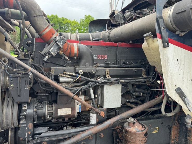 kenworth-w900l-image-36