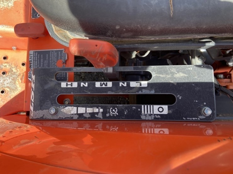 2017-kubota-l3301-image-14