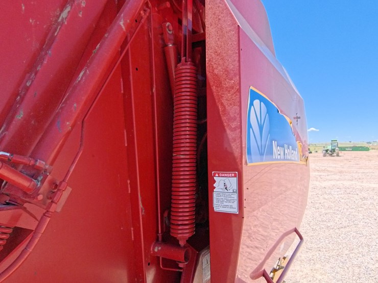 2011-new-holland-br7090-image-64