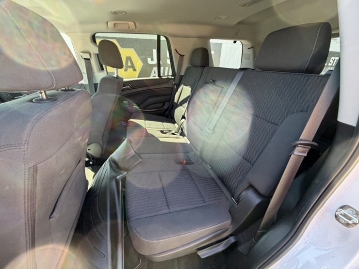 2018-chevrolet-tahoe-image-22