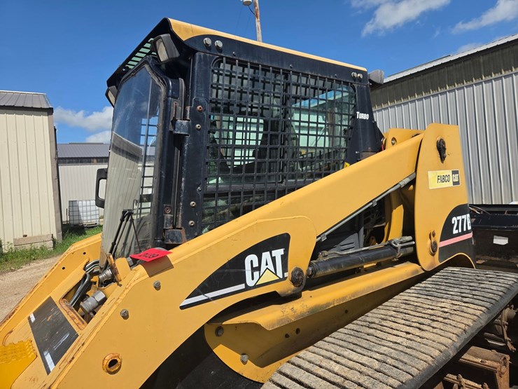 caterpillar-277b-image-14