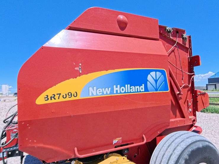 2011-new-holland-br7090-image-25