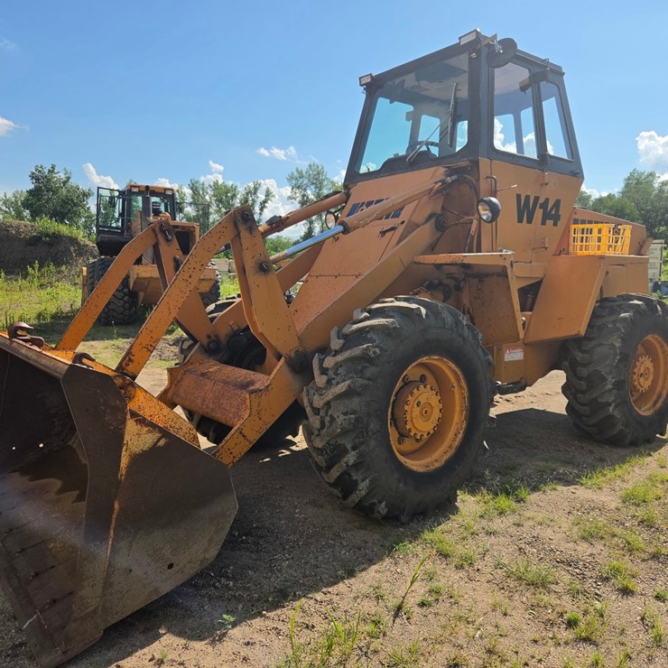 CASE W14