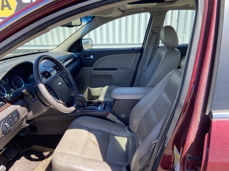 2008-ford-taurus-sel-sedan-image-14