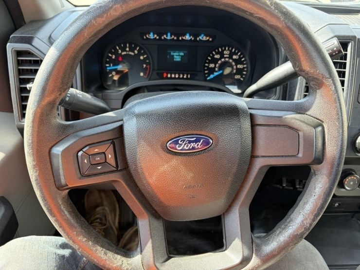 2017-ford-f150-xl-image-27
