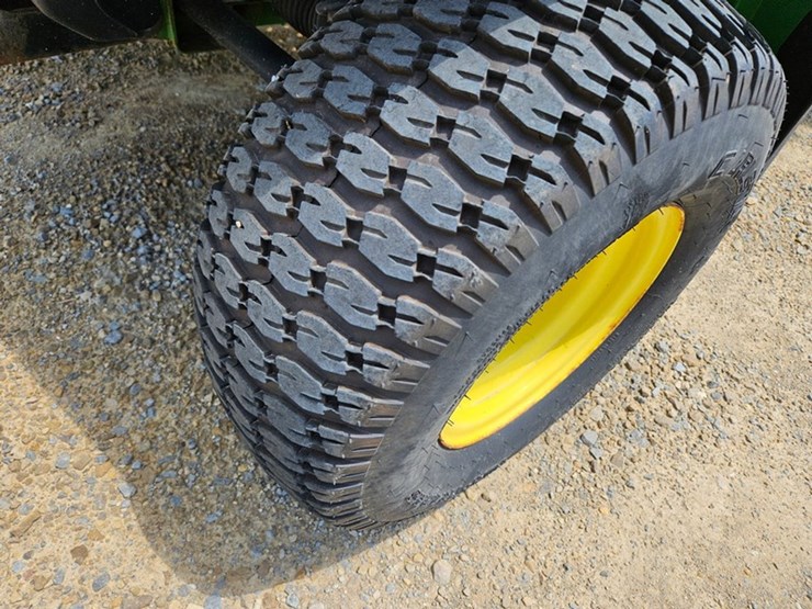 john-deere-gator-image-11