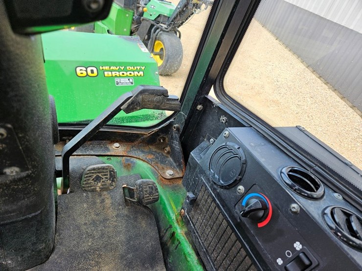 john-deere-1445-image-29