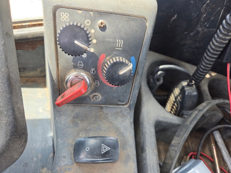 deere-744j-image-57