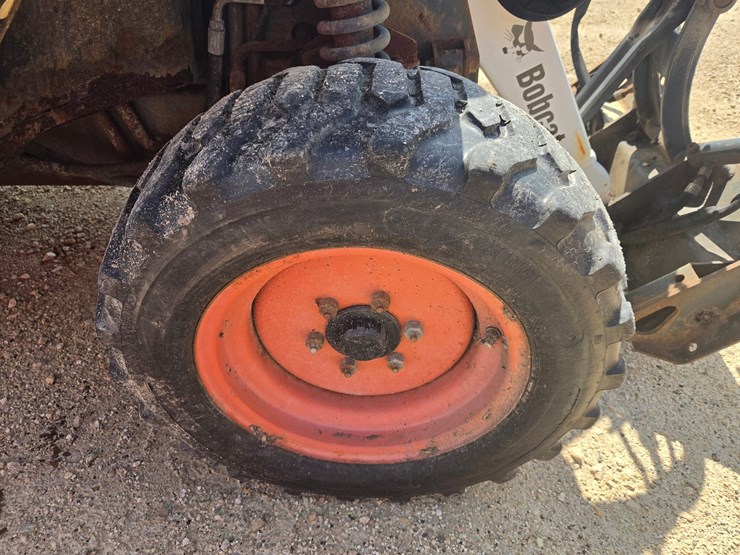 bobcat-toolcat-5600-image-37