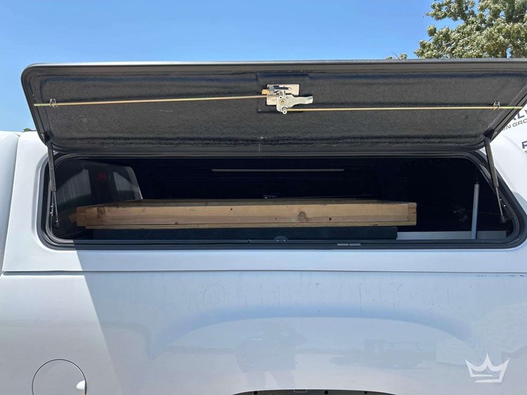 2013-gmc-2500-image-19