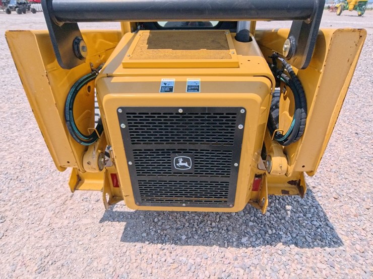 2007-john-deere-320-image-24