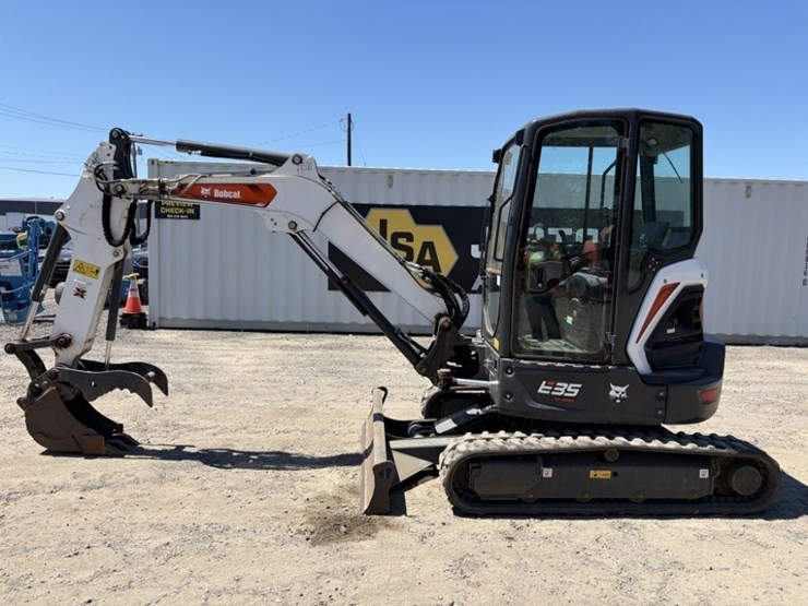 2023-bobcat-e35-image-7