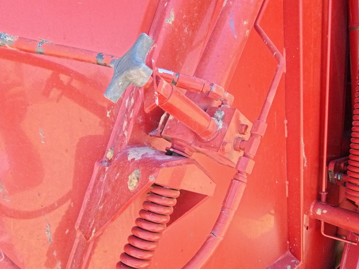 2011-new-holland-br7090-image-59