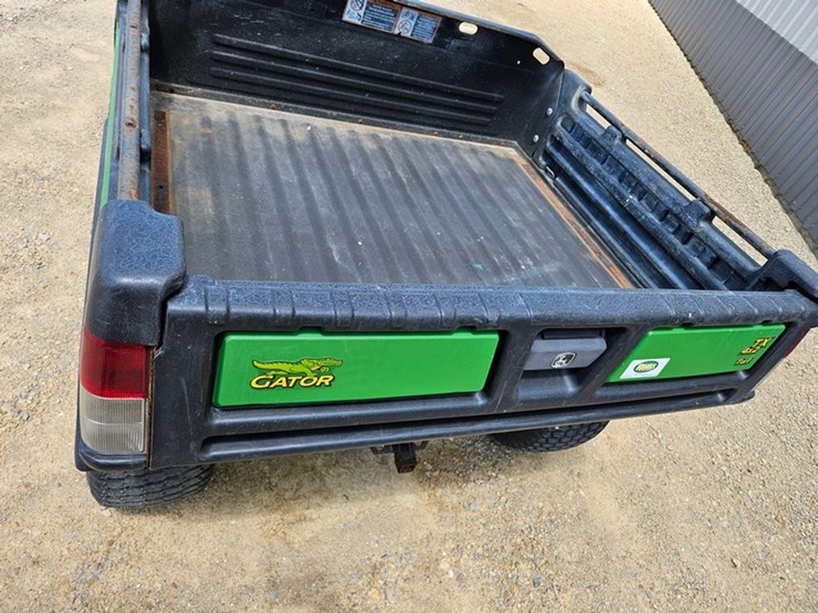 john-deere-gator-image-17