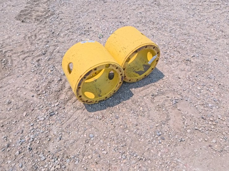 #1084-•-set-of-john-deere-dual-spacers-image-3