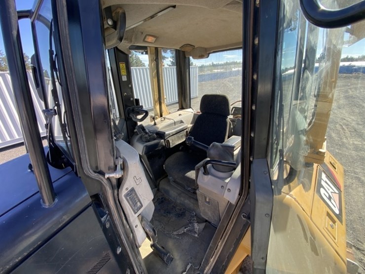 2012-caterpillar-d6n-xl-image-12
