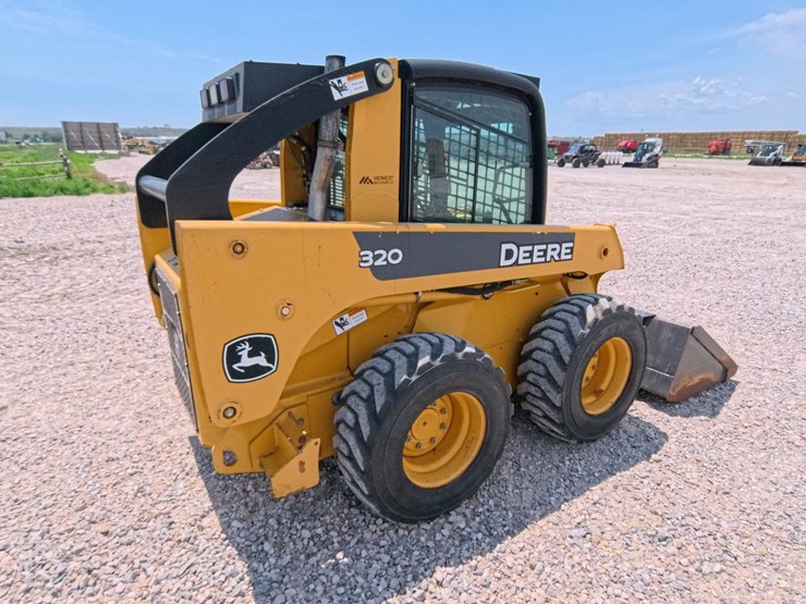 2007-john-deere-320-image-30